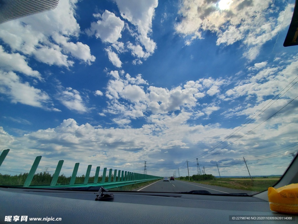 云 天空 公路 蓝天 旅游