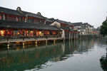江南水乡乌镇西栅河道边的老建筑