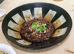 美味地锅鸡小鸡贴馍