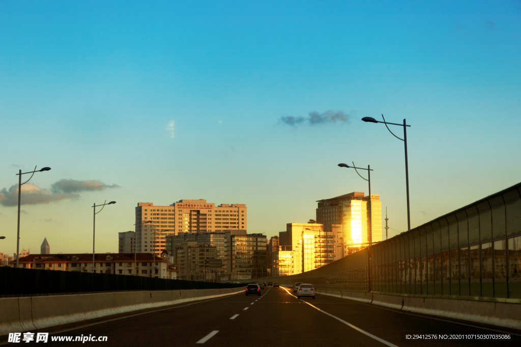 城市