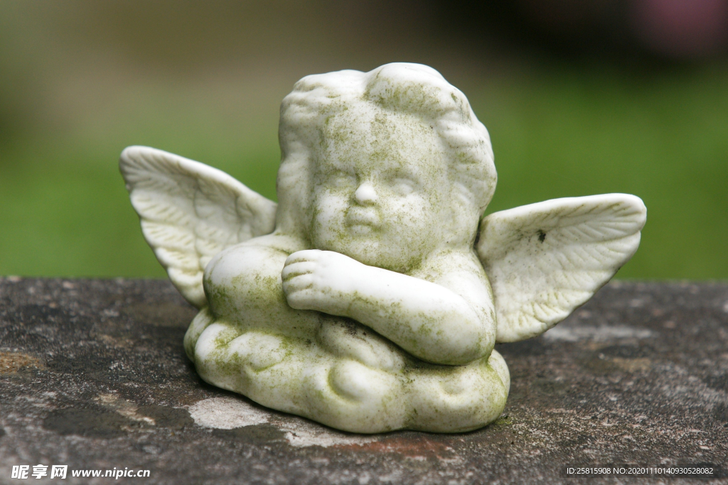 小天使雕像