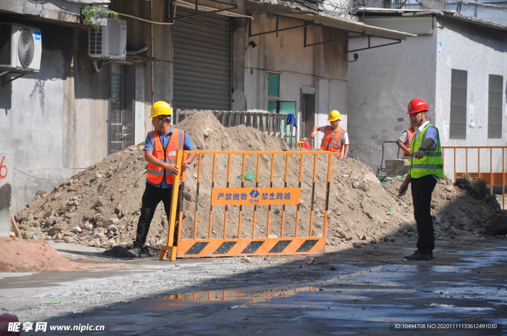 市政排水改造工地护栏工地现场