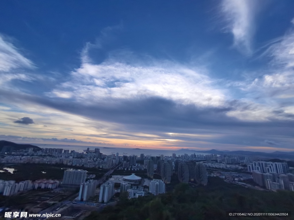 晚霞 夕阳 彩霞 月亮 蓝天