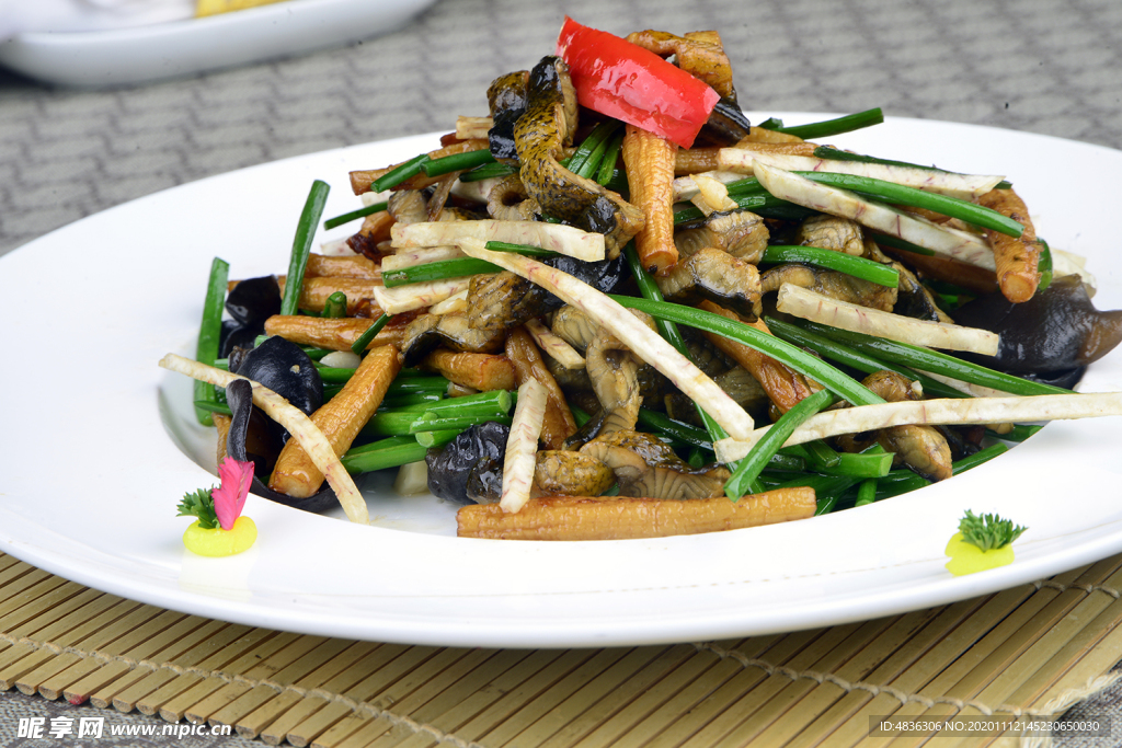 茶树菇炒鳝柳