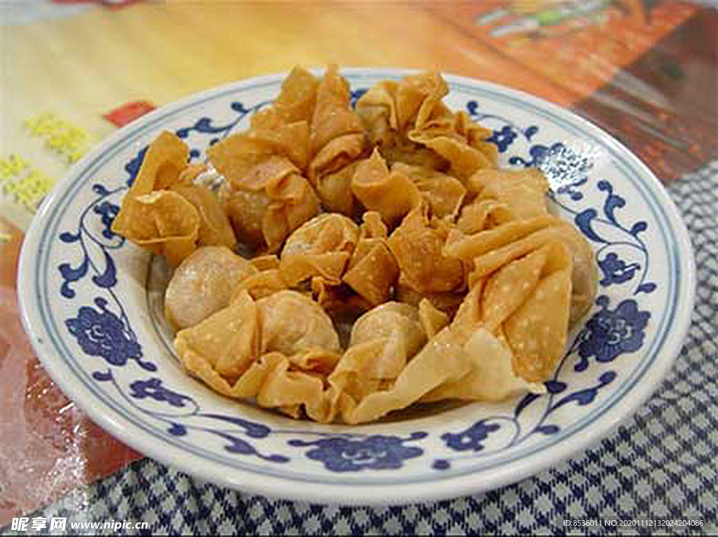 家常菜油炸馄饨
