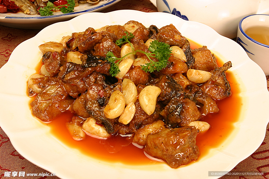 家常菜大蒜烧鲶鱼