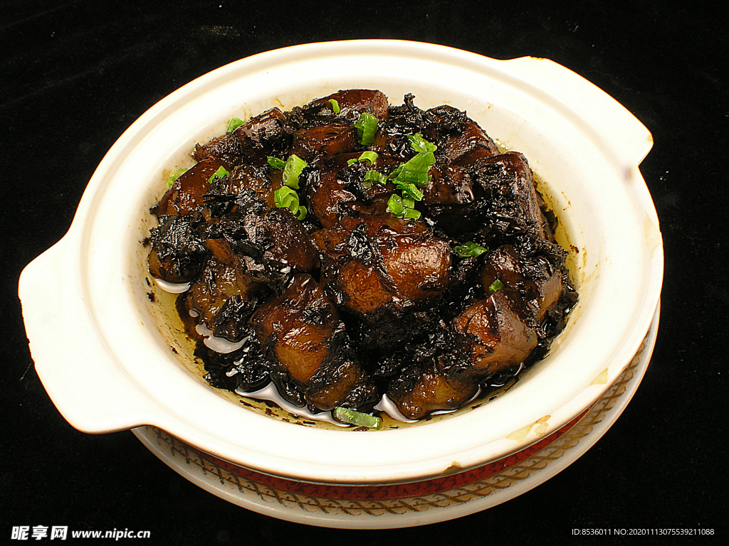 家常菜梅菜干焖肉