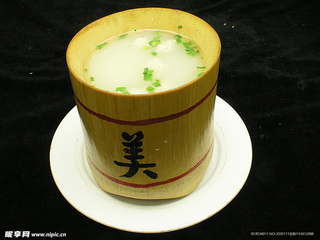 家常菜木桶沏水肉