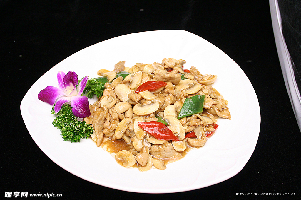 家常菜鲜蘑肉片