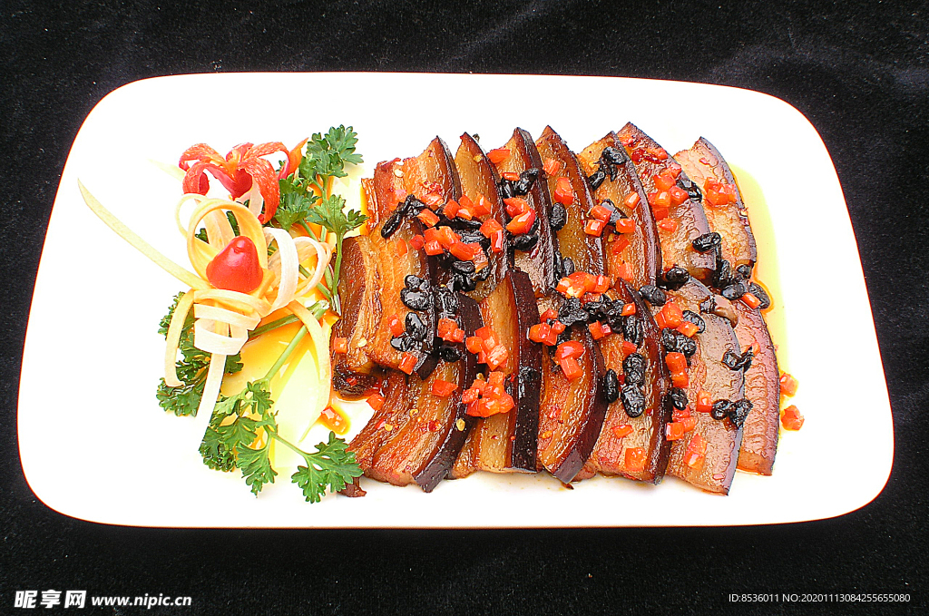 家常菜红支辣椒蒸千里腊肉