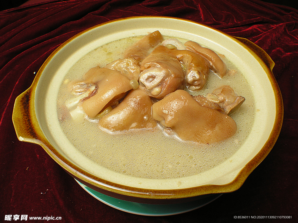 家常菜黄豆炖猪蹄