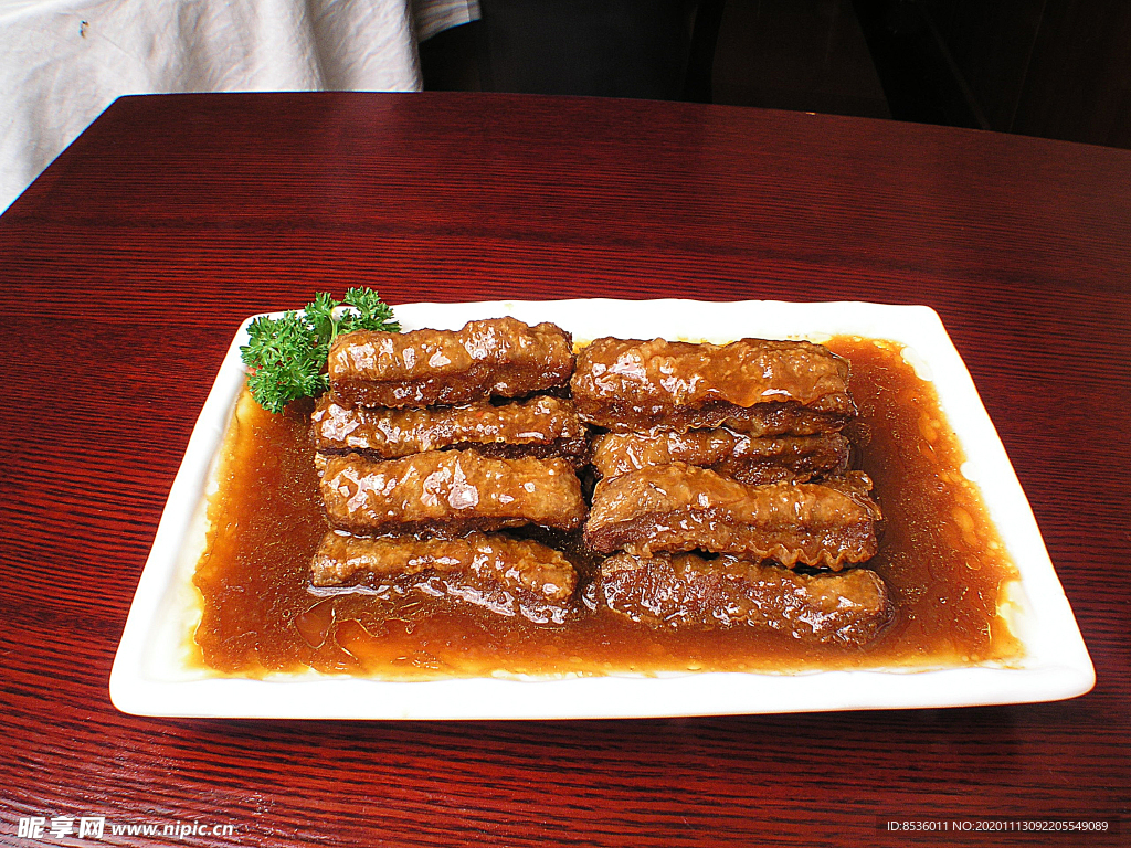 家常菜烩烧松肉