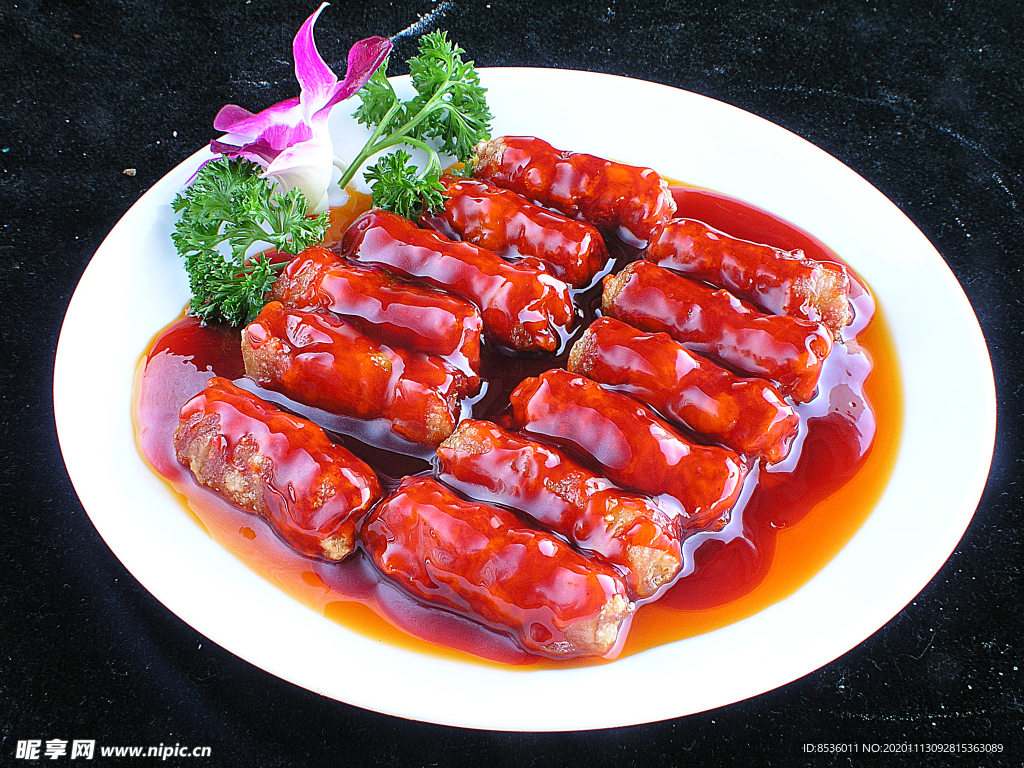 家常菜浇汁西式肉