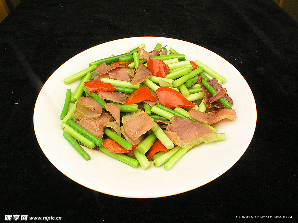 家常菜傣味蒜苔炒火腿