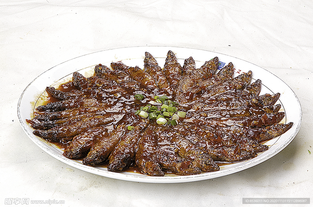 家常菜酱焖小鱼