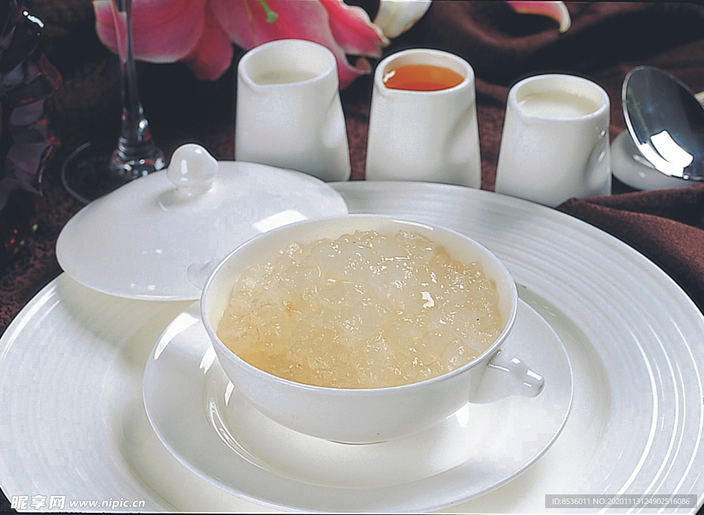 豫菜冰花炖雪蛤