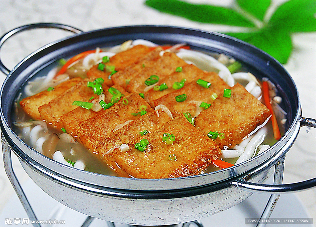 豫菜锅仔鱼面鱼豆腐