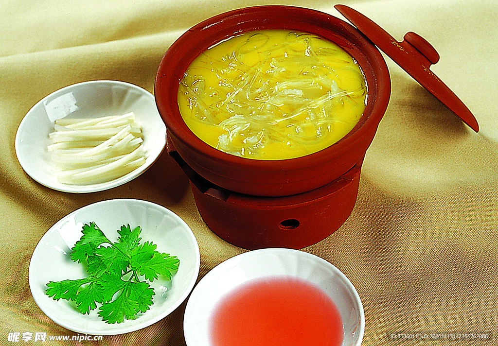 豫菜皇焖翅