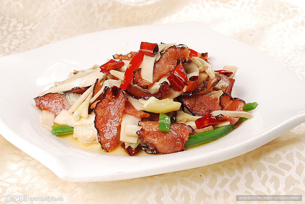 豫菜菌炒腊肉