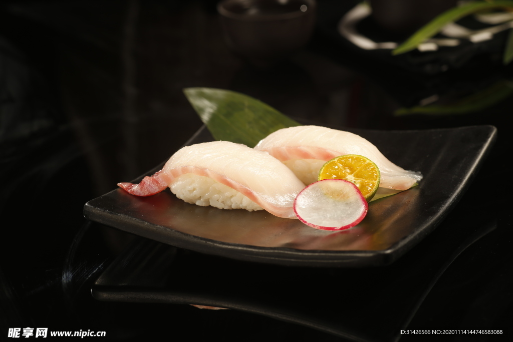 红章鱼日料 手握 寿司 美食