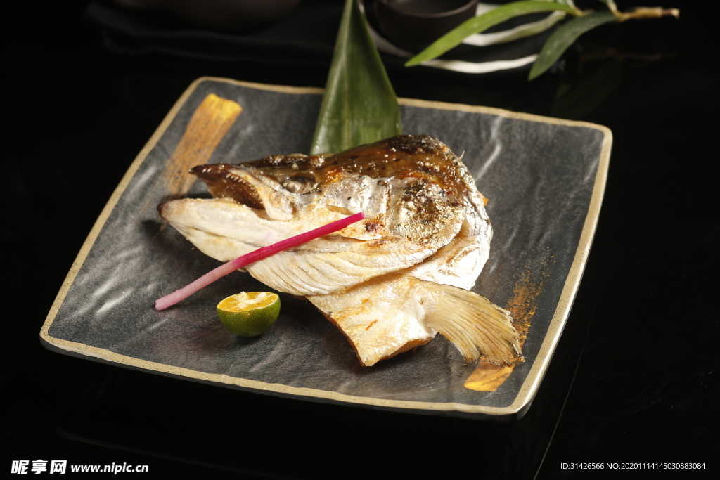 日式煎三文鱼头