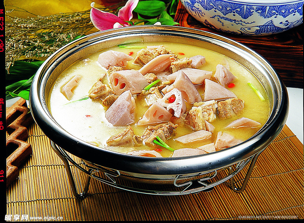 豫菜莲菜炖排骨