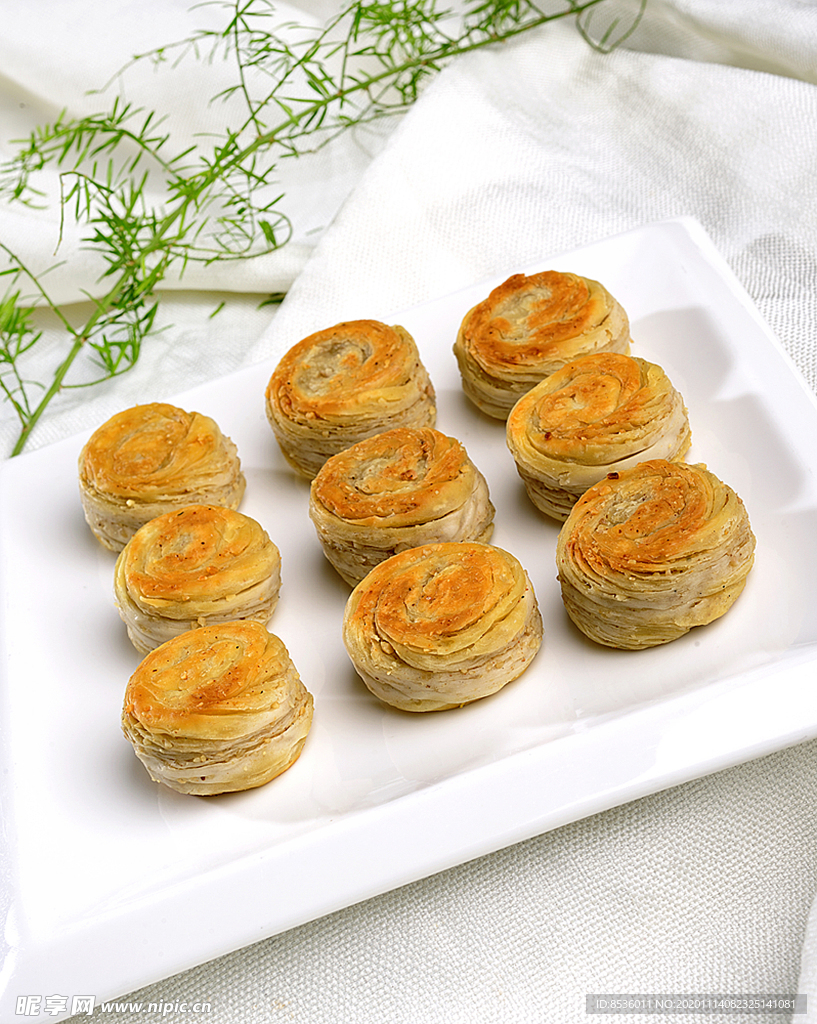 豫菜陇县桃仁酥饼
