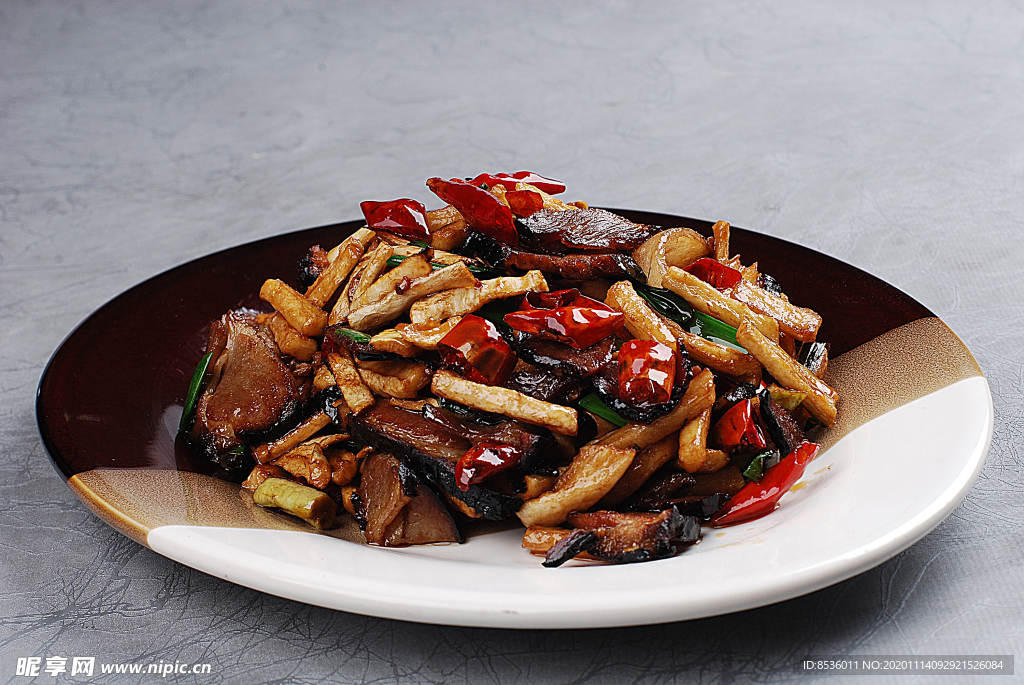 豫菜萝卜干炒腊肉