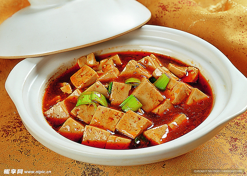豫菜麻辣豆腐煲