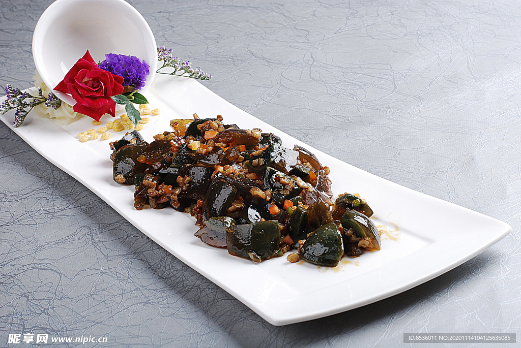 豫菜肉碎京酱炒松花蛋