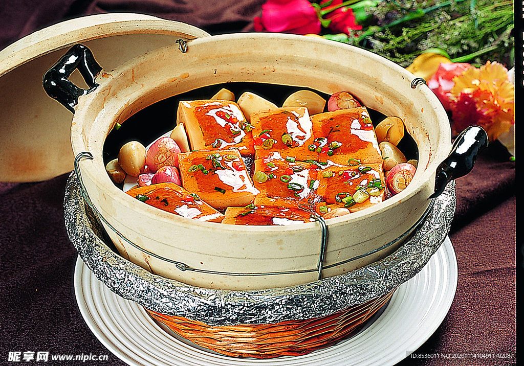豫菜砂窝酿豆腐