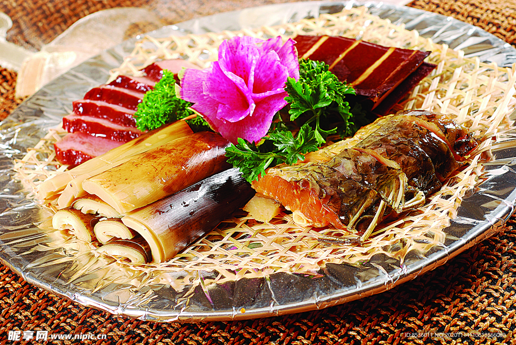 豫菜蜀香风味拼