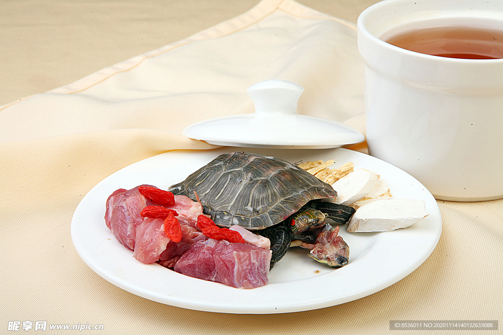 豫菜土茯苓炖长寿龟