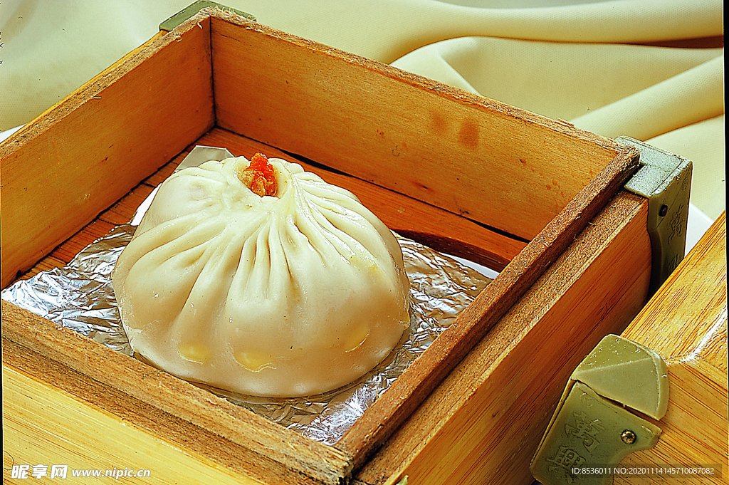 豫菜蟹粉灌汤包