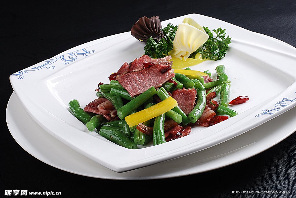 豫菜紫阳腊肉炒豆角