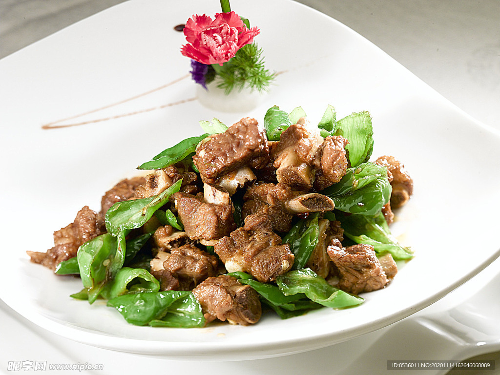 川菜湘菜青椒炒仔排