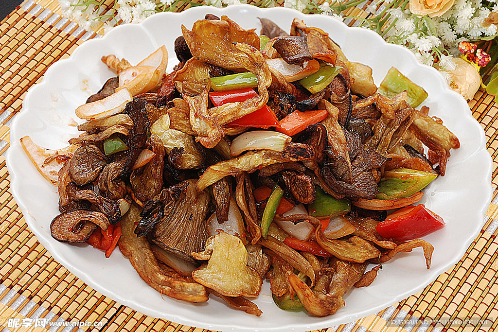 东北菜烧汁杂菌