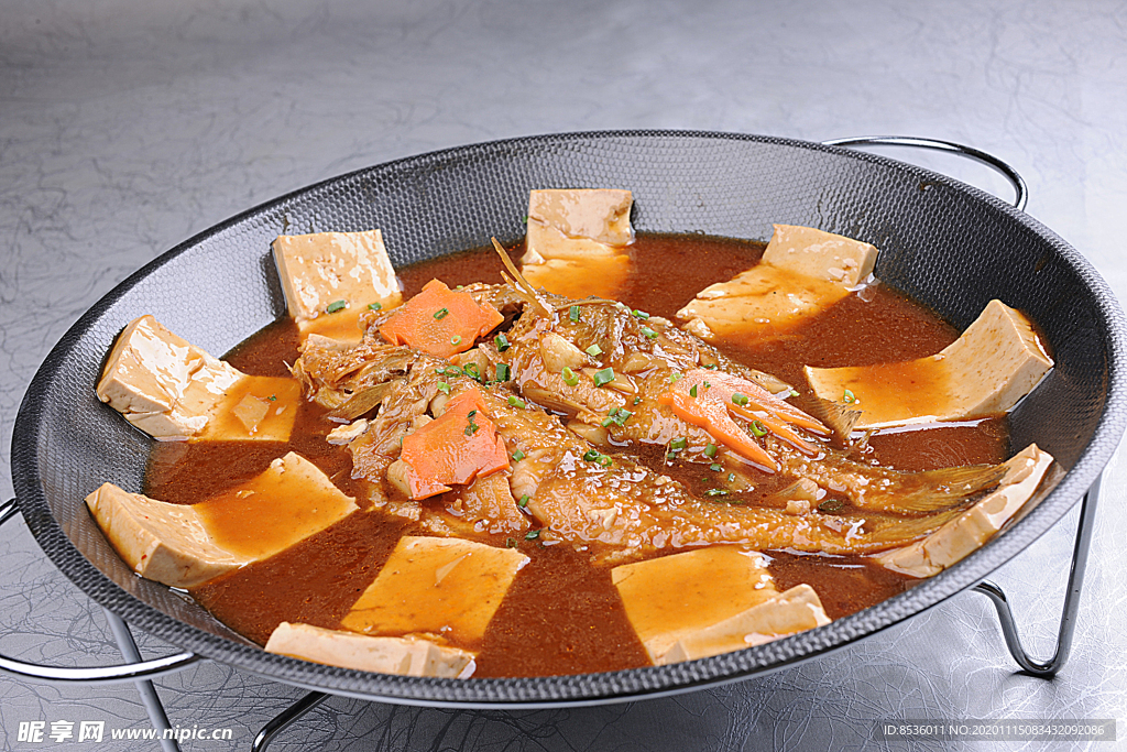 鄂菜大陕南豆腐烧黄鱼