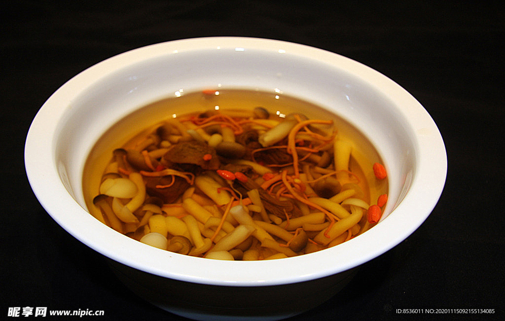 沪菜老火菌汤