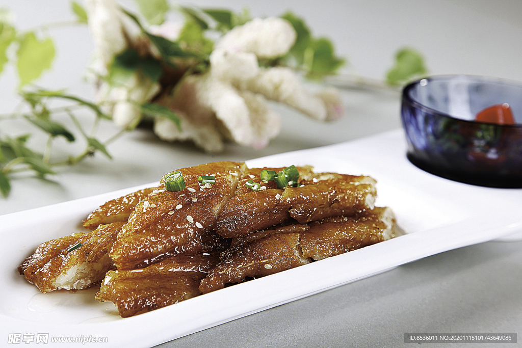徽菜豉香龙文鱼