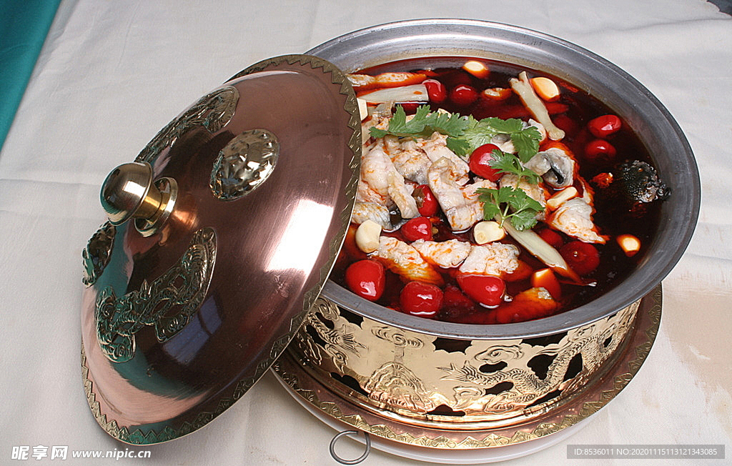 鲁菜山东菜农家鲶鱼