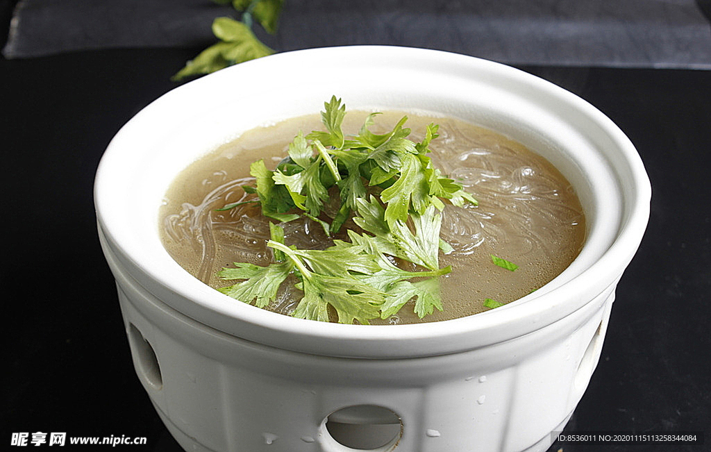 鲁菜山东菜砂锅土豆粉