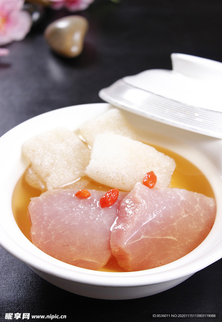 鲁菜山东菜竹笙瘦肉汤