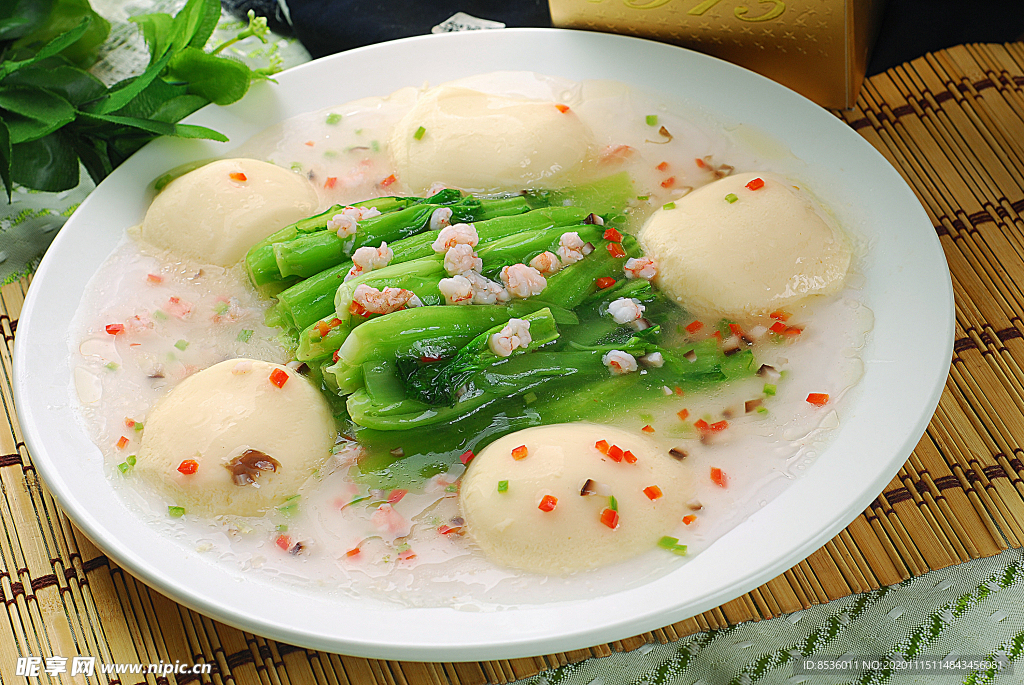 川菜黄鹂鸣翠柳