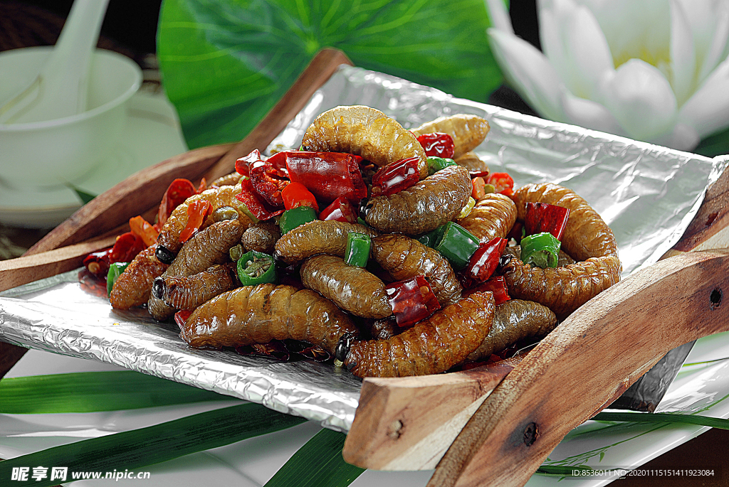 川菜泡豇豆煸竹蛹
