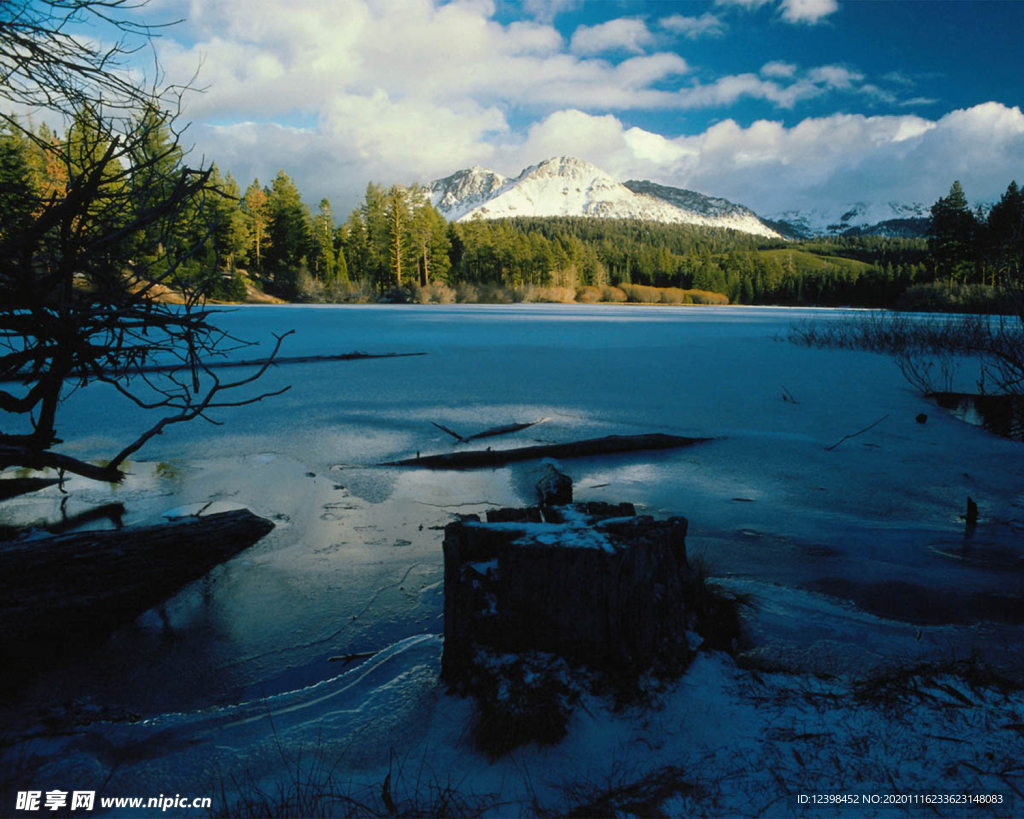 美丽的雪景山水风格摄影美图