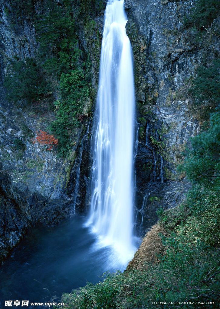 山水瀑布美景摄影
