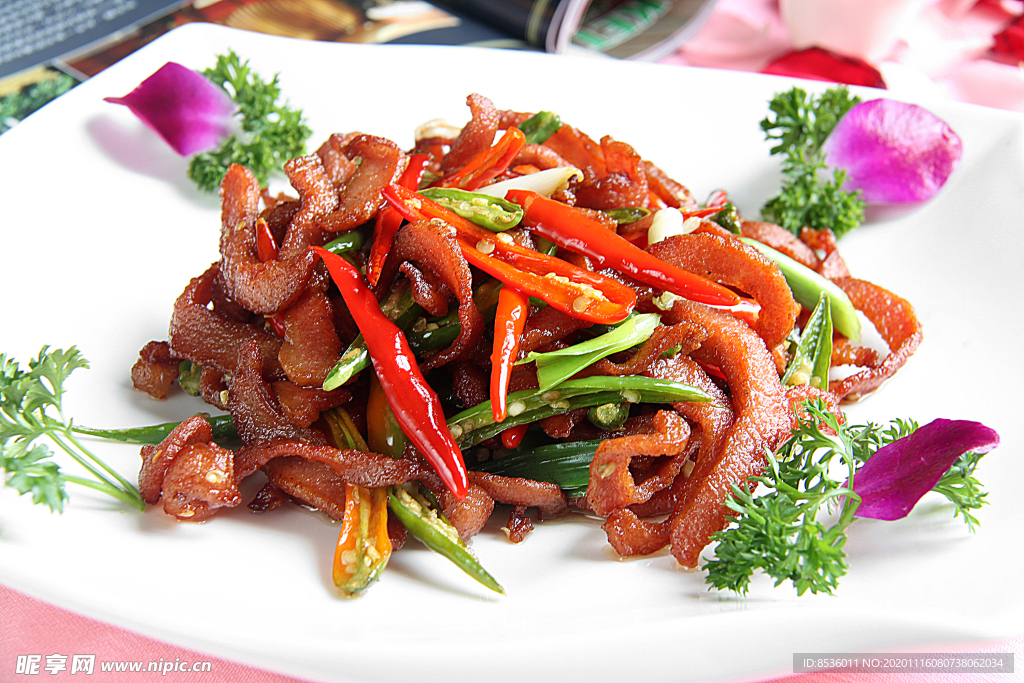 南北热菜美椒松板肉