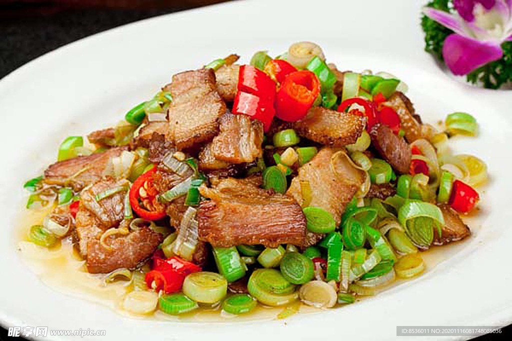 南北热菜蒜叶酱香肉