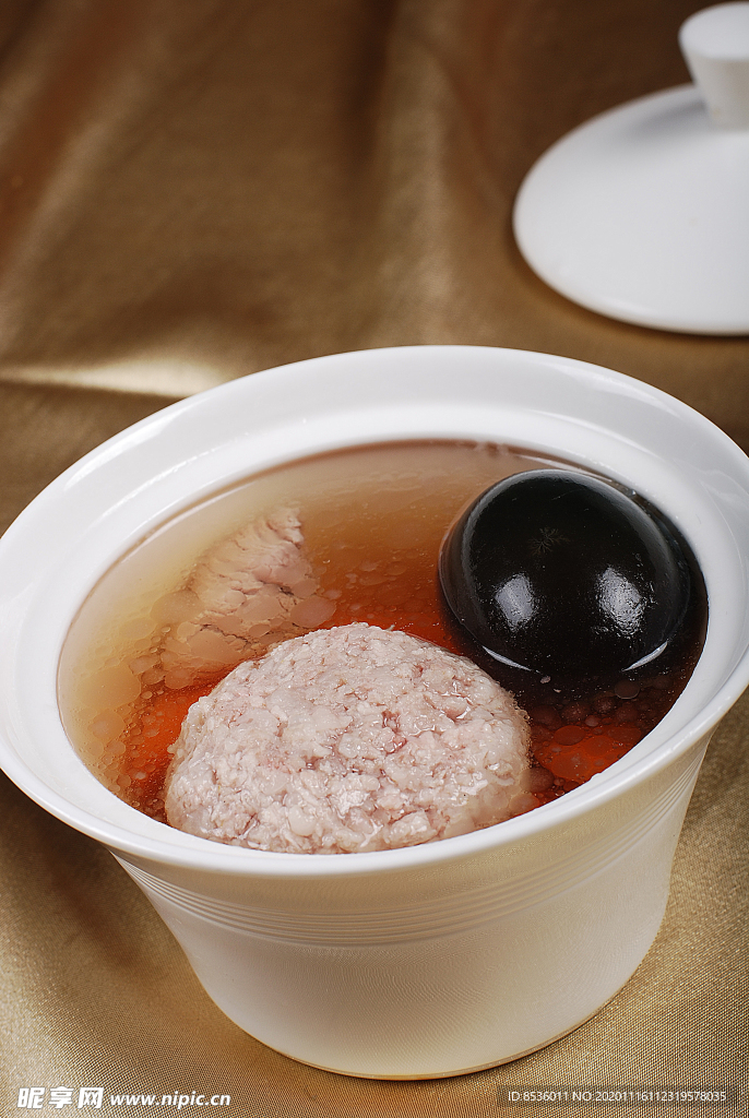 淮扬菜皮蛋肉饼